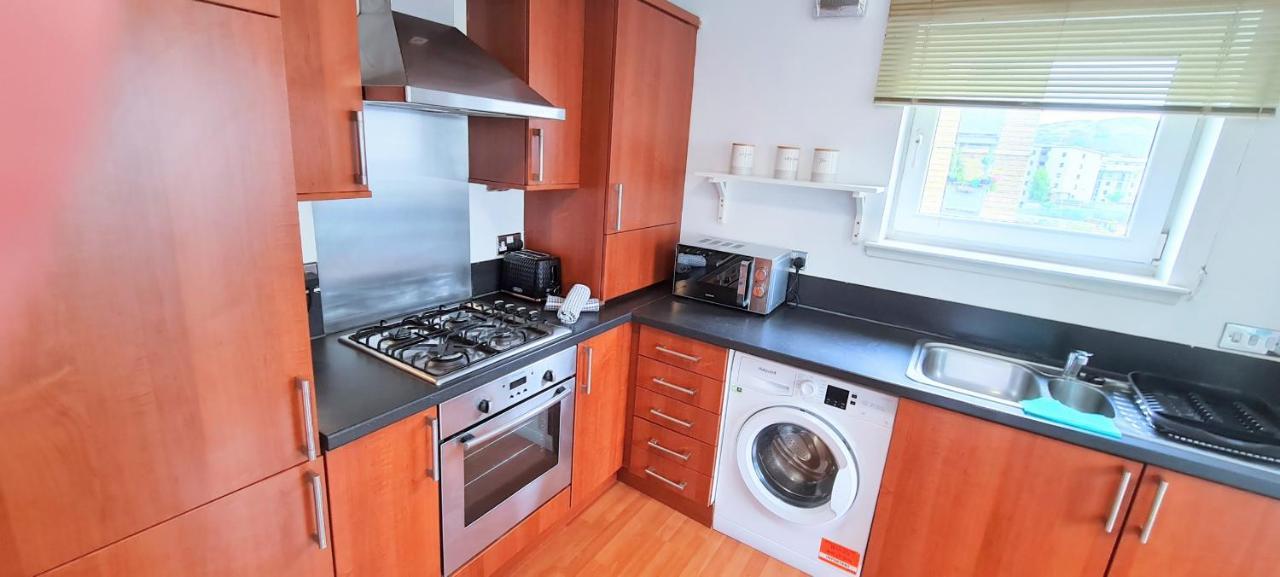 Modern Spacious 3 Bedroom City Centre Apartment - Free Parking - Private Balcony Эдинбург Экстерьер фото